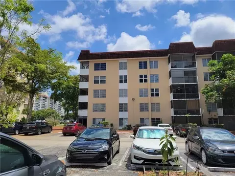4158 Inverrary Dr #404, Lauderhill, FL 33319