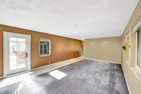 5562 SW 1st Ct, Plantation, FL 33317