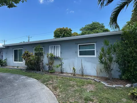 627 W Ilex Dr, West Palm Beach, FL 33403