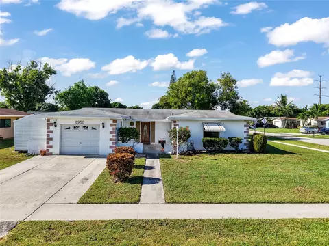 6950 SW 9th Pl, North Lauderdale, FL 33068