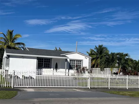 2503 Wiley St, Hollywood, FL 33020