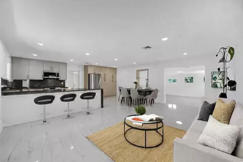 121 SE 8th St, Pompano Beach, FL 33060 photo 7