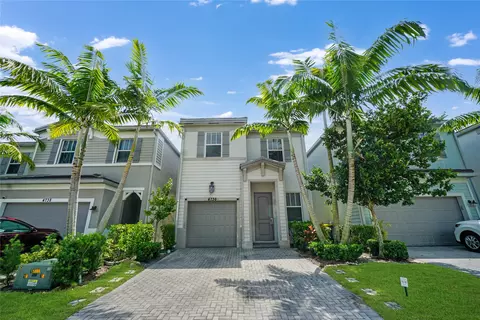 4736 NW 48th Ter, Fort Lauderdale, FL 33319