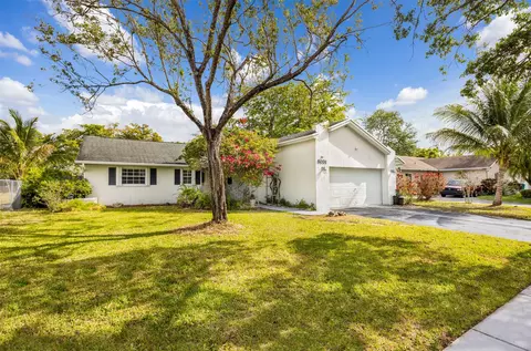 8031 NW 47th Ct, Lauderhill, FL 33351