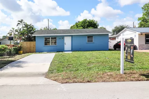 5654 Papaya Rd, West Palm Beach, FL 33413