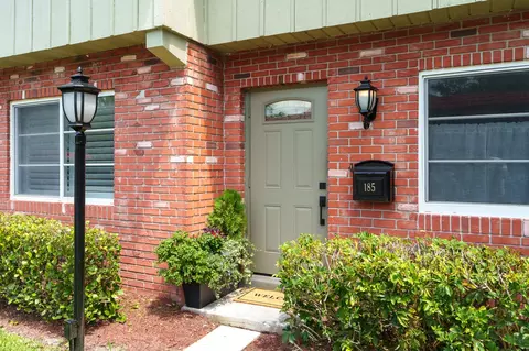 185 NE 20th Ct #9F, Wilton Manors, FL 33305