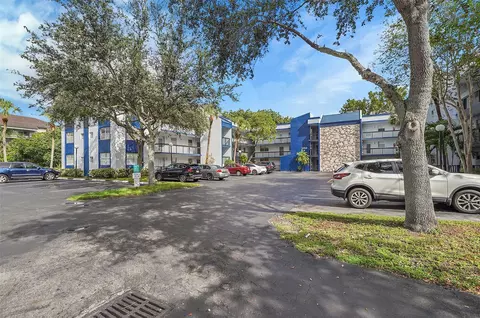 3150 Holiday Springs Blvd #103, Margate, FL 33063