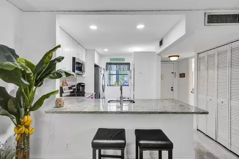 3060 Holiday Springs Blvd #106, Margate, FL 33063