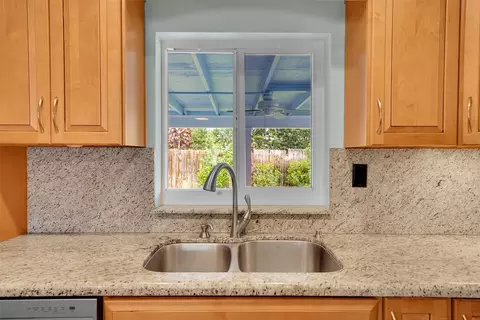 161 SE 8th St, Pompano Beach, FL 33060 photo 9