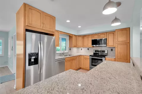 161 SE 8th St, Pompano Beach, FL 33060 photo 4