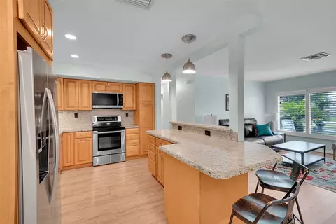 161 SE 8th St, Pompano Beach, FL 33060 photo 5