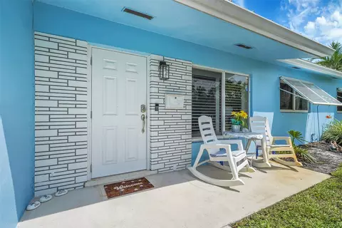 161 SE 8th St, Pompano Beach, FL 33060 photo 2