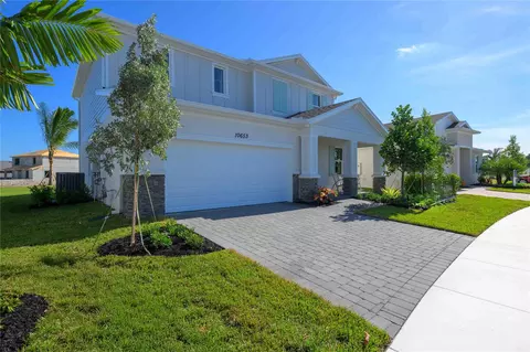10653 NW Suncrest Loop, Port Saint Lucie, FL 34987
