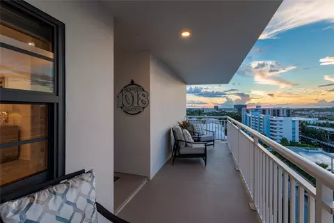 3100 NE 48th St #PH18, Fort Lauderdale, FL 33308