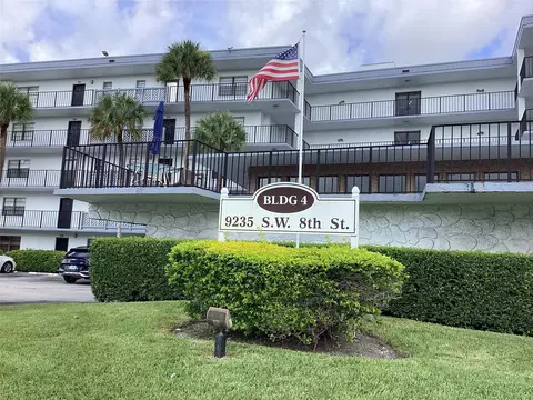 9235 SW 8th St #509, Boca Raton, FL 33428