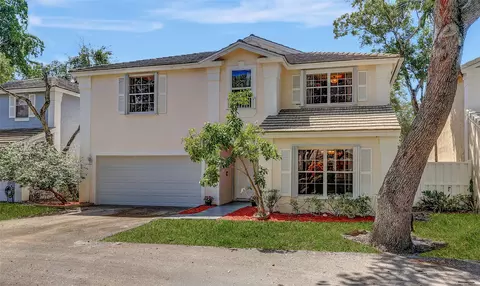 9963 NW 2nd Ct, Plantation, FL 33324
