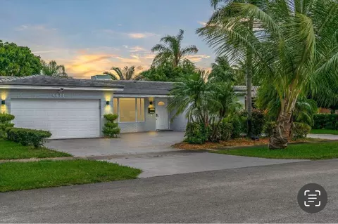 4811 Hayes St, Hollywood, FL 33021