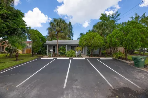 4500 NE 15th Ave, Oakland Park, FL 33334