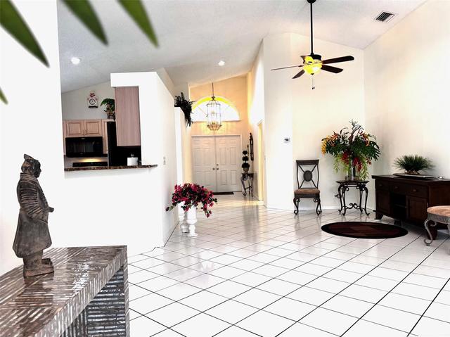 1063 Fairfax Cir, Boynton Beach, FL 33436
