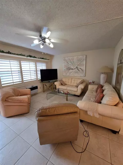 2 Grantham D #2, Deerfield Beach, FL 33442 photo 2