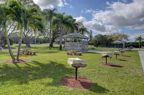 2 Grantham D #2, Deerfield Beach, FL 33442 photo 58