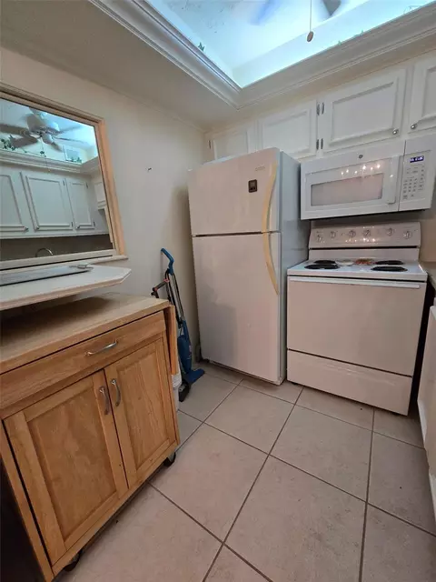 2 Grantham D #2, Deerfield Beach, FL 33442 photo 7