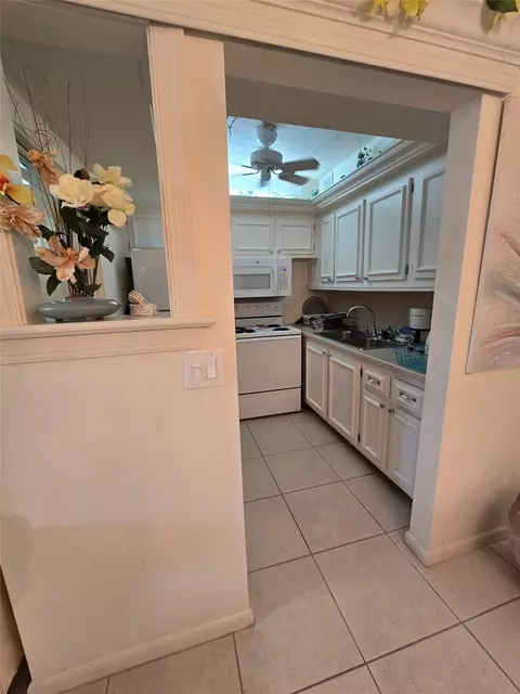 2 Grantham D #2, Deerfield Beach, FL 33442 photo 5