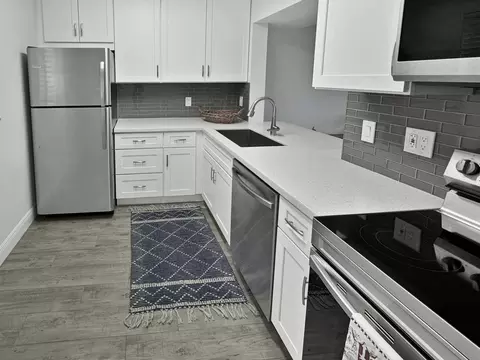 5160 Las Verdes Cir #324, Delray Beach, FL 33484