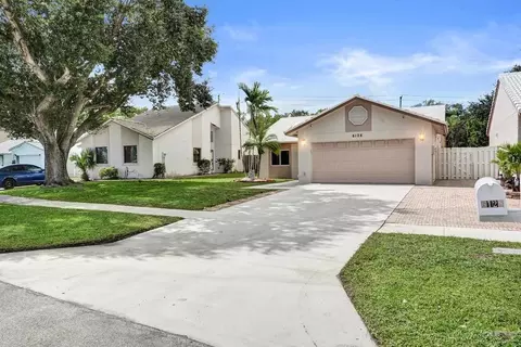 6128 Strawberry Lakes Cir, Greenacres, FL 33463