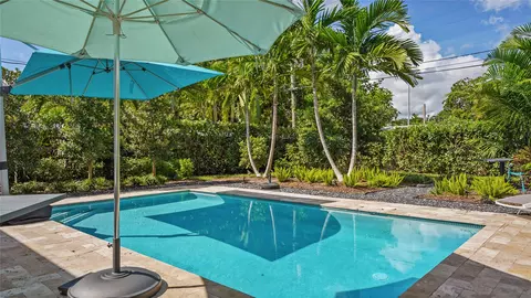 1637 NE 16th Ave, Fort Lauderdale, FL 33305