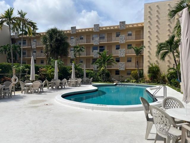 2145 Pierce St #101, Hollywood, FL 33020