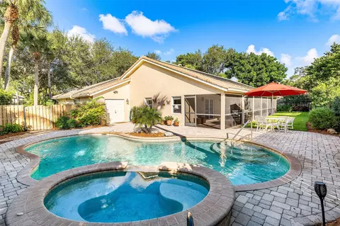 2855 Hampton Cir E, Delray Beach, FL 33445 photo 23