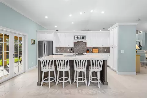 2855 Hampton Cir E, Delray Beach, FL 33445 photo 2