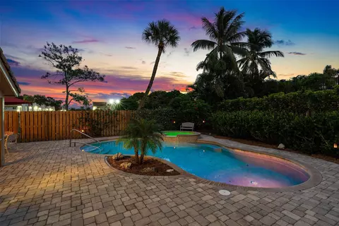 2855 Hampton Cir E, Delray Beach, FL 33445 photo 26