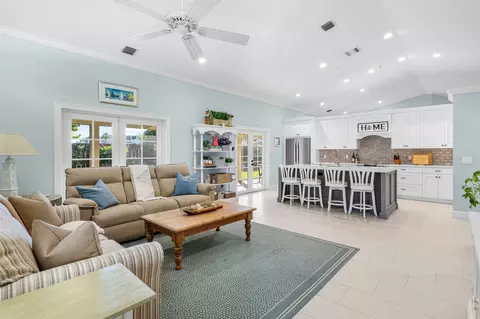 2855 Hampton Cir E, Delray Beach, FL 33445 photo 6