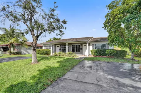 4017 Woodside Dr, Coral Springs, FL 33065