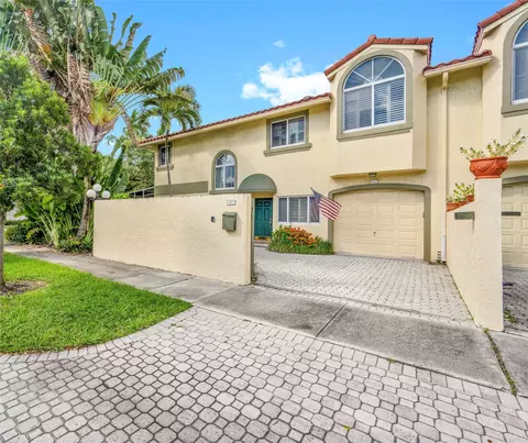101 NE 14th Ave #101, Fort Lauderdale, FL 33301