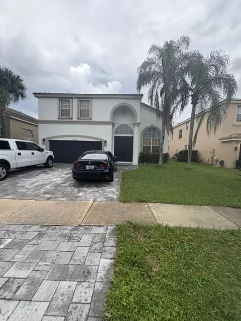 2761 Misty Oaks Cir, Royal Palm Beach, FL 33411