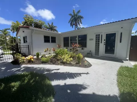 1042 Tyler St, Hollywood, FL 33019