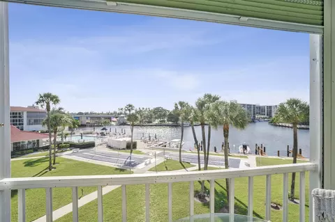 105 NE 19th Ave #352, Deerfield Beach, FL 33441