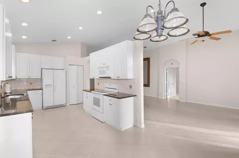 7084 SE Cricket Ct, Stuart, FL 34997 photo 10