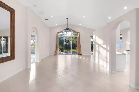 7084 SE Cricket Ct, Stuart, FL 34997 photo 4