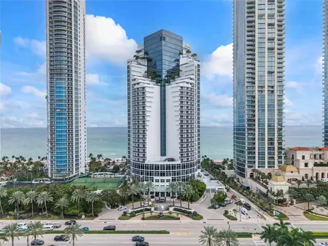 18001 Collins Ave #2806, North Miami Beach, FL 33160