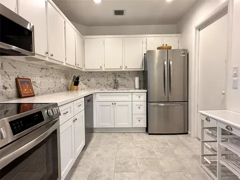669 W Oakland Park Blvd #220B, Oakland Park, FL 33311