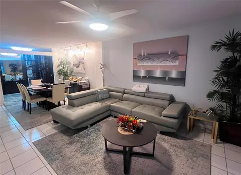 2802 N 46th Ave #321B, Hollywood, FL 33021