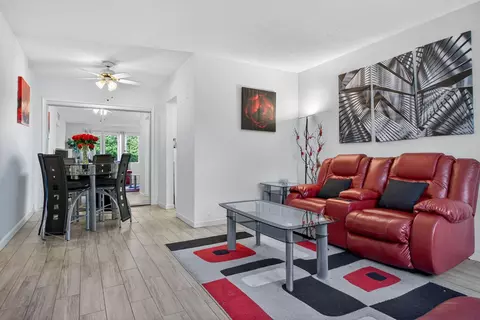 418 S Cypress Rd #110, Pompano Beach, FL 33060