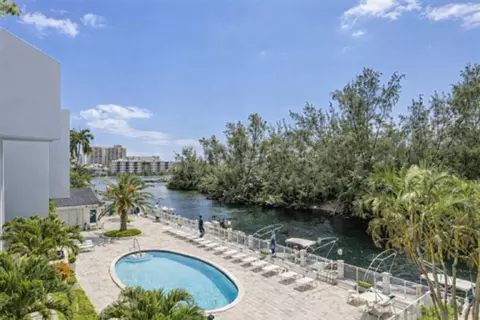 2850 NE 14th Street Cswy #107, Pompano Beach, FL 33062