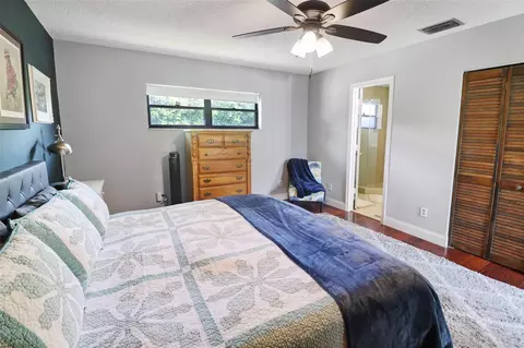 Bedroom - 231 SE 9th St, Dania Beach, FL 33004 photo 5 of 6