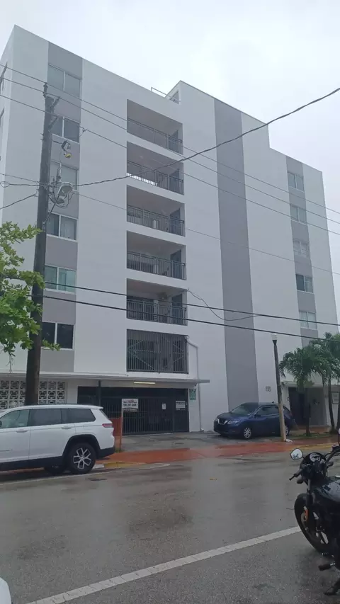 8001 N Crespi Blvd #2C, Miami Beach, FL 33141