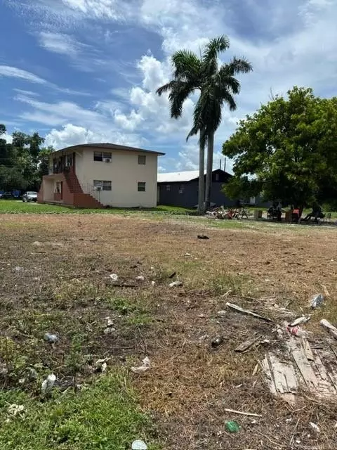 724 SW Avenue B Ave, Belle Glade, FL 33430